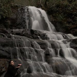 Meet your Posher, Valeria